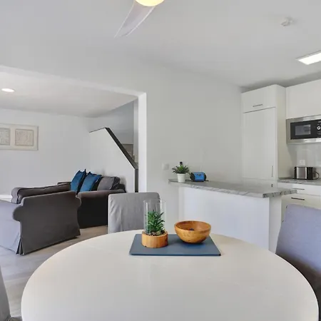 شقة Golden Sand, Heated Pool, Air Con, Bbq *